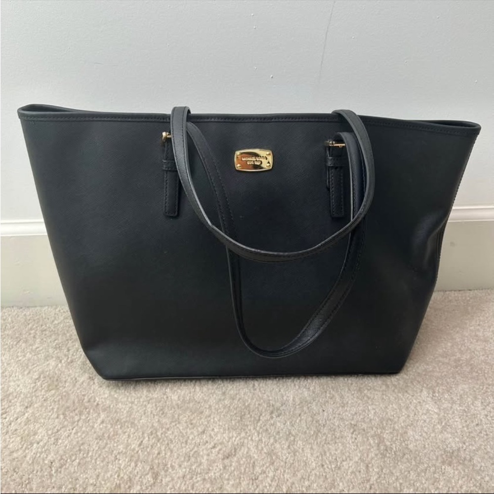 Michael Kors Large Black Leather jet set travel Tote - Picture 2 of 8